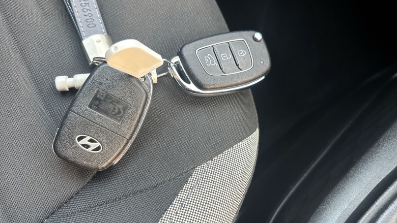 Hyundai i10 1.2 MPi SE Connect 5dr Petrol Hatchback